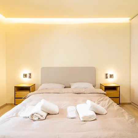 Luxury Comfort * קאבאלה